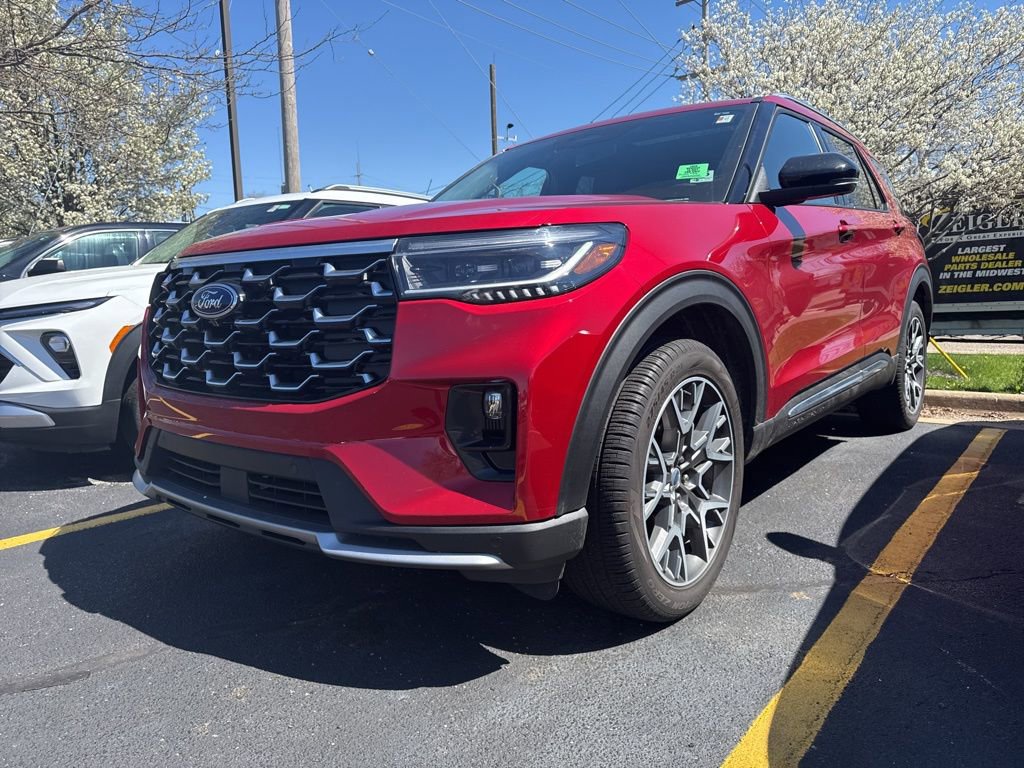 Used 2025 Ford Explorer Platinum w/ Ultimate Package image 2