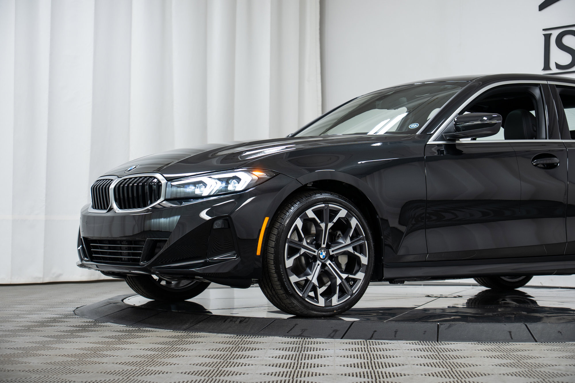 New 2026 BMW 330i xDrive Sedan w/ Premium Package image 25