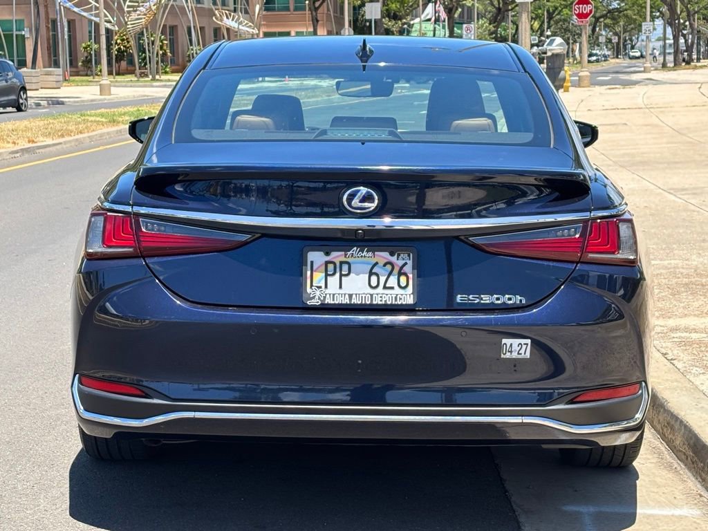 Used 2021 Lexus ES 300h w/ Premium Package FWD image 4