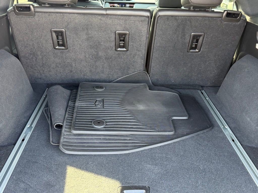 Used 2023 Cadillac XT5 Sportv w/ Technology Package image 16