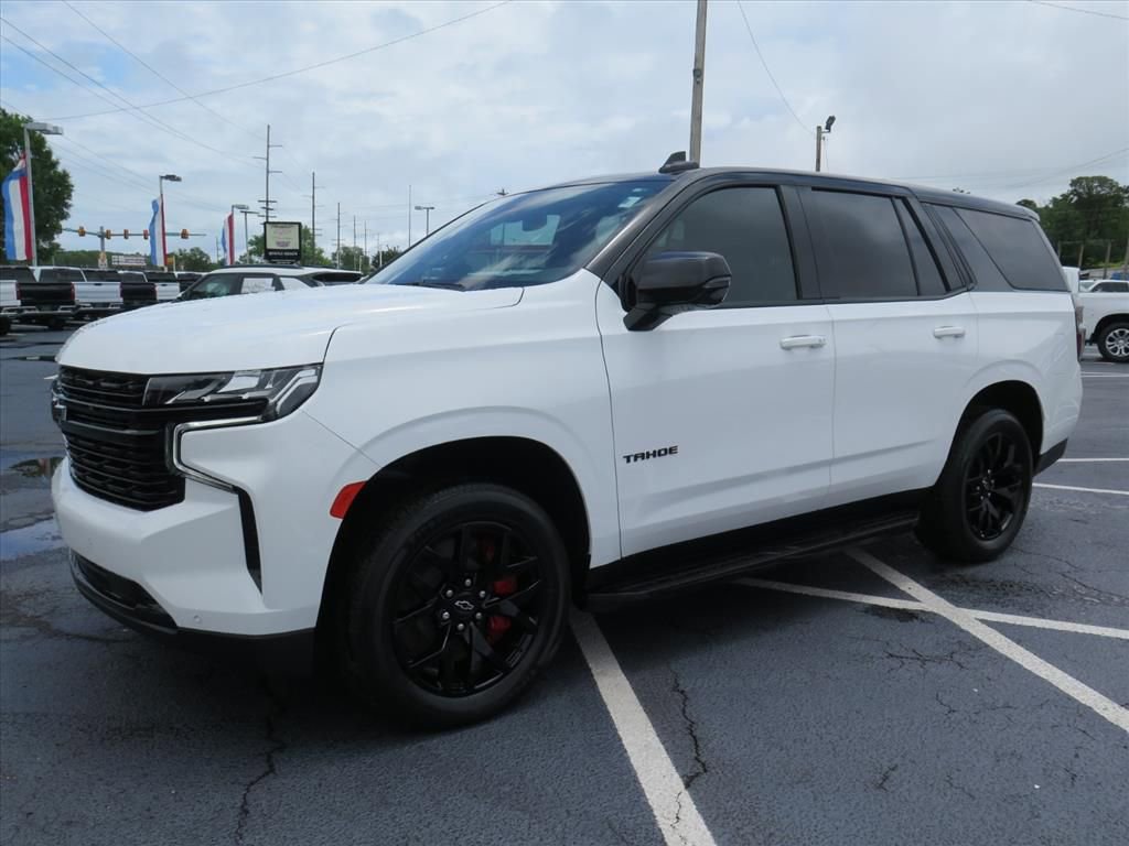 Used 2024 Chevrolet Tahoe RST w/ RST Performance Edition AWD/4WD image 8