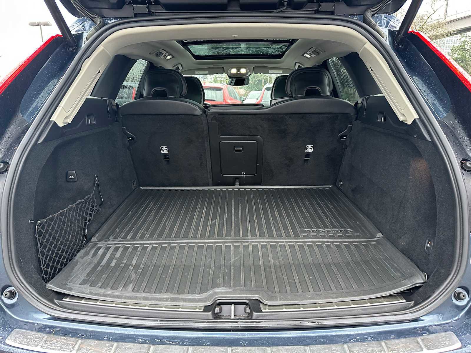 Certified 2023 Volvo XC60 T8 Ultimate image 14