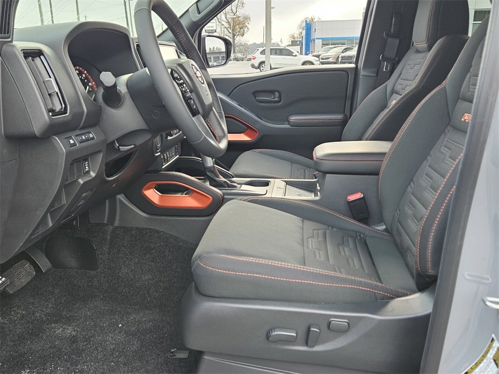 New 2026 Nissan Frontier Pro-X w/ Pro-X Convenience Package image 3
