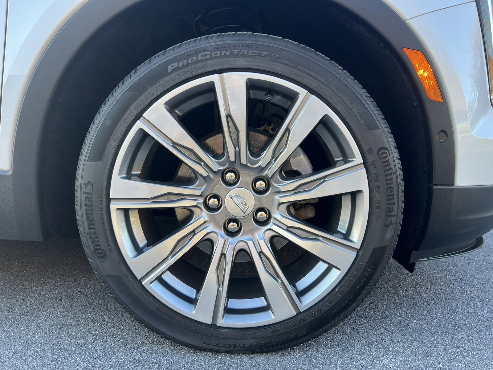 Used 2019 Cadillac XT4 Premium Luxury AWD/4WD image 96
