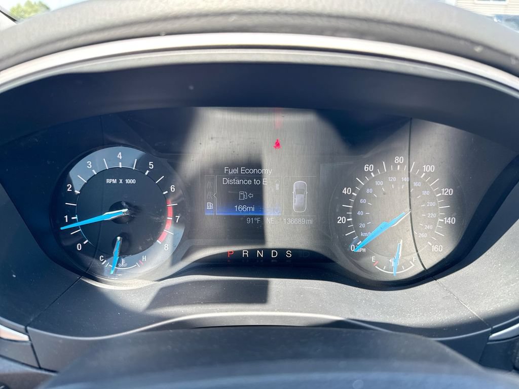 Used 2014 Ford Fusion SE FWD image 12