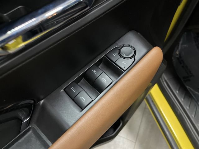 Used 2023 GMC Canyon AT4 image 29