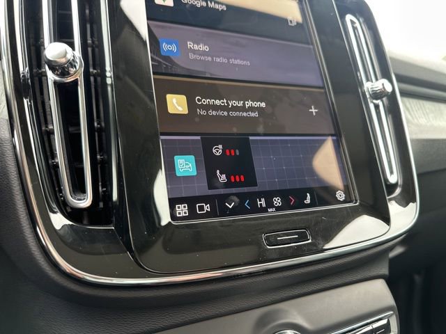 Certified 2025 Volvo XC40 B5 Core image 27