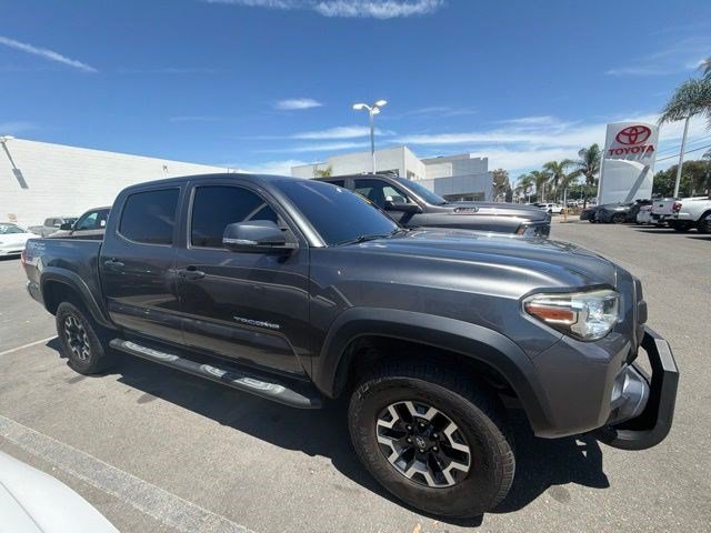 Certified 2018 Toyota Tacoma TRD Off-Road RWD image 5