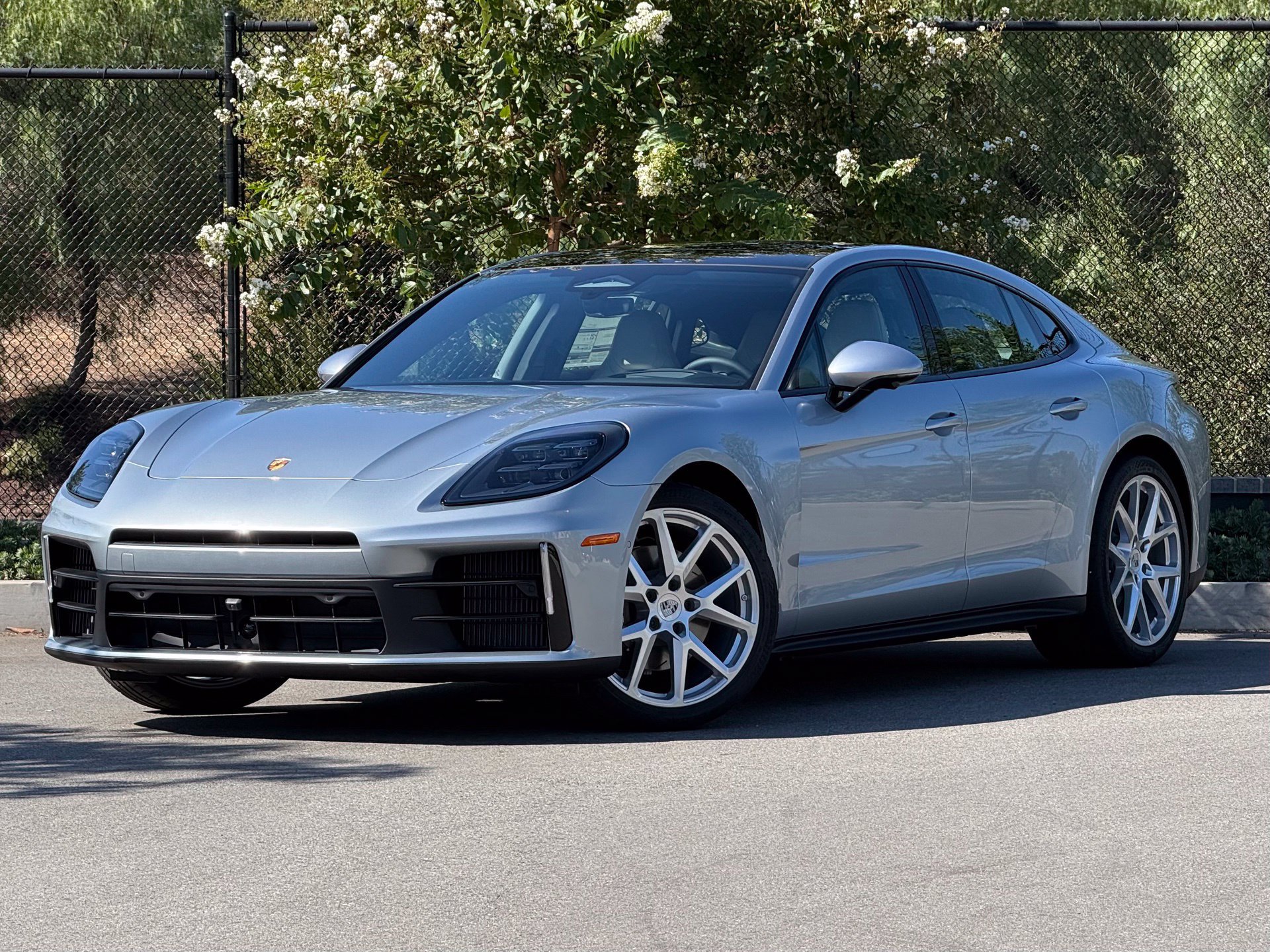 New 2026 Porsche Panamera 4 AWD/4WD image 1