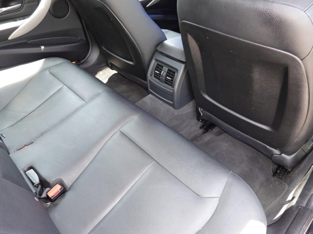 Used 2013 BMW 320i Sedan RWD image 23