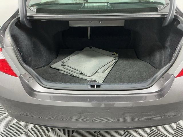 Used 2015 Toyota Camry LE FWD image 23