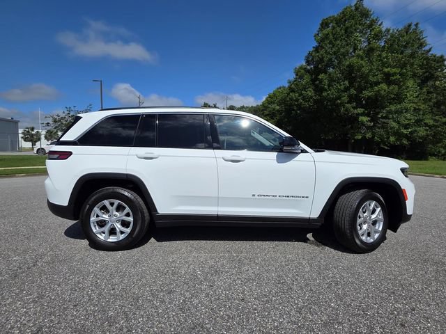 Used 2024 Jeep Grand Cherokee Limited w/ Luxury Tech Group II RWD image 42
