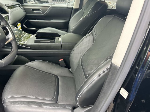 Certified 2026 INFINITI QX80 Luxe w/ Cargo Package AWD/4WD image 13