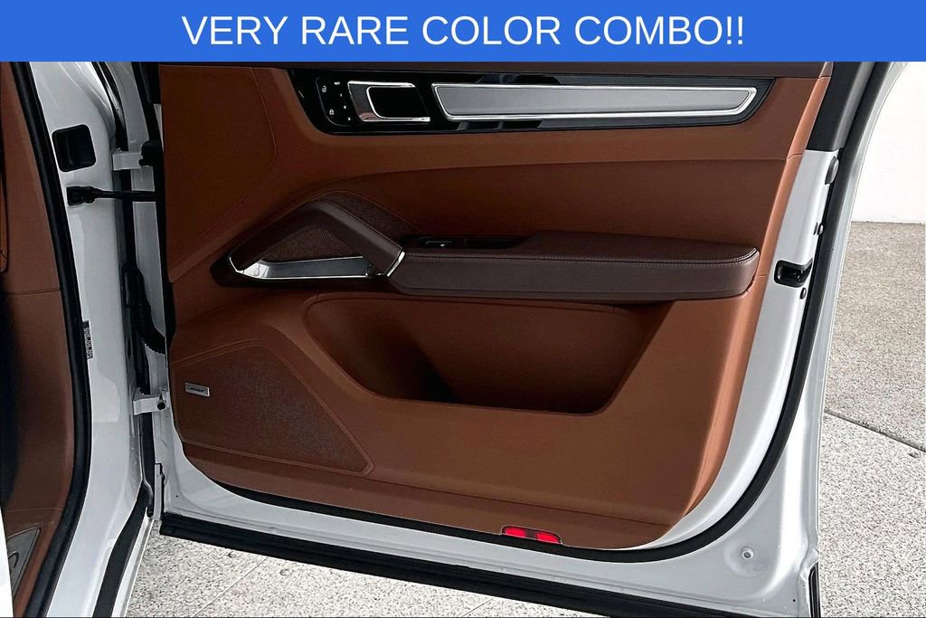 Used 2022 Porsche Cayenne Turbo S image 26