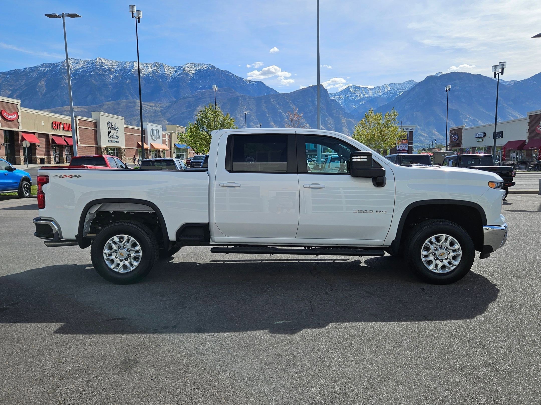 Used 2024 Chevrolet Silverado 3500 LT w/ Convenience Package AWD/4WD image 2
