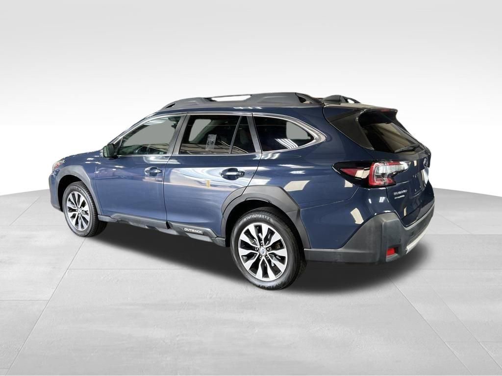 Used 2023 Subaru Outback Limited image 4