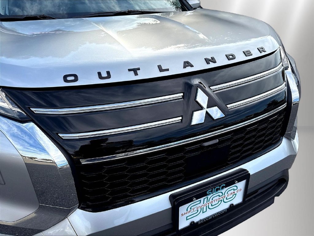 Used 2025 Mitsubishi Outlander ES AWD/4WD image 36
