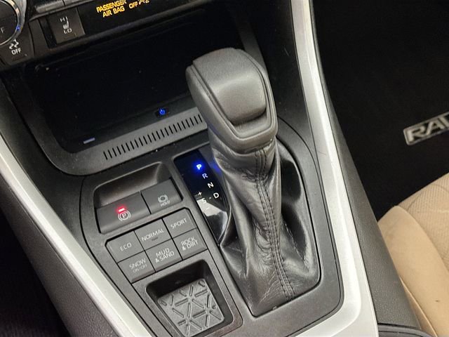 Used 2021 Toyota RAV4 XLE w/ Convenience Package image 15