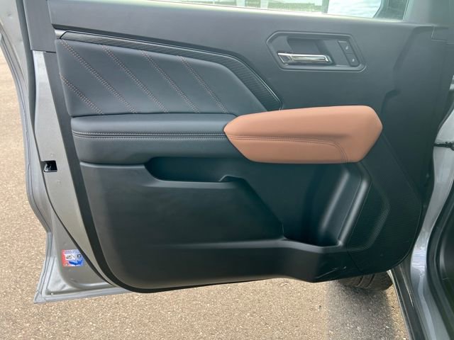 New 2025 GMC Canyon AT4 image 10