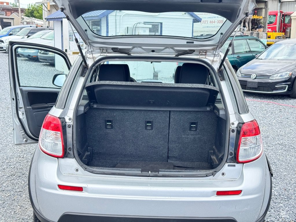 Used 2012 Suzuki SX4 AWD Hatchback image 10