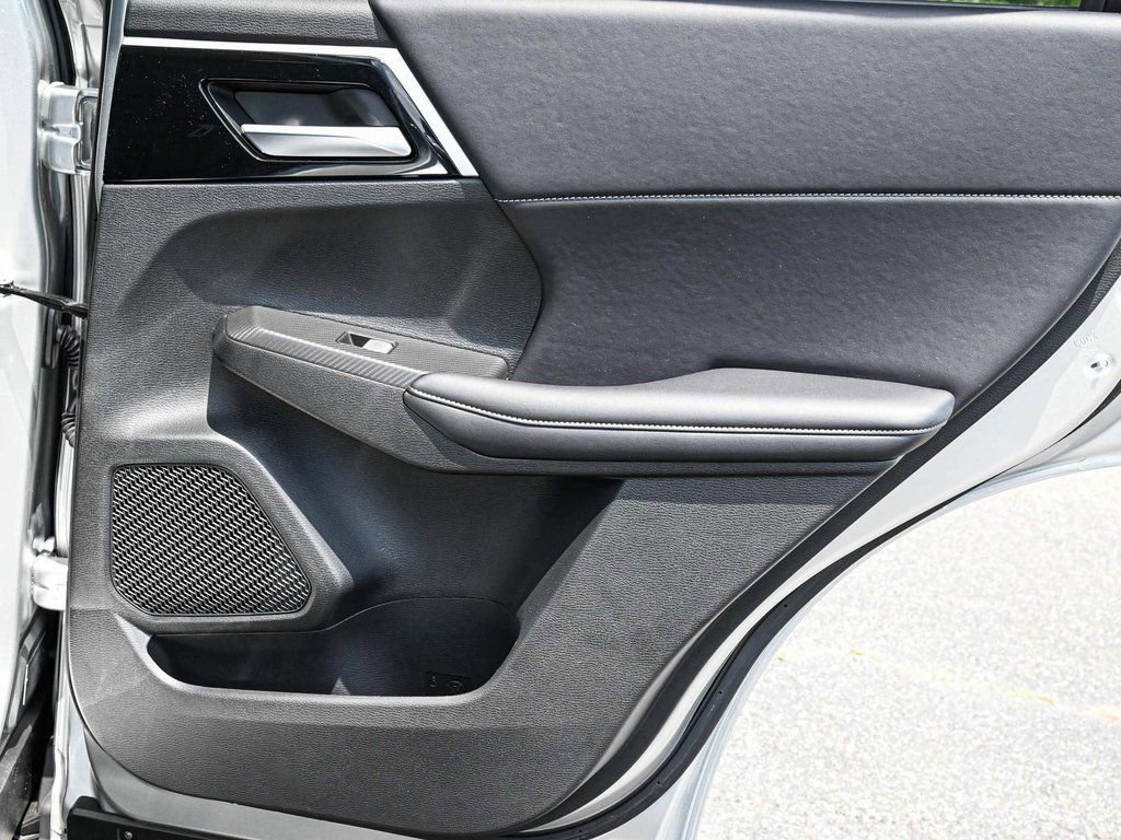 New 2024 Mitsubishi Outlander SE AWD/4WD image 12