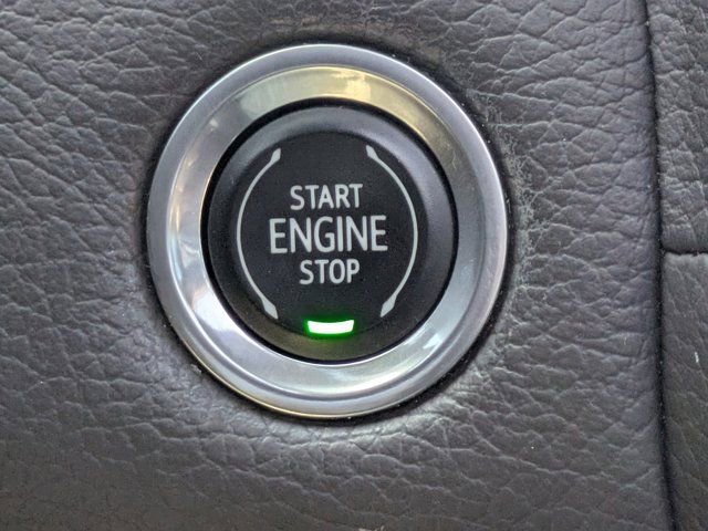Used 2021 GMC Yukon Denali w/ Denali Premium Package AWD/4WD image 25