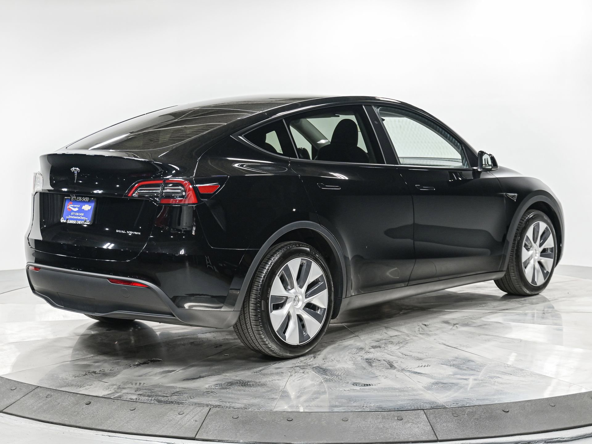 Used 2023 Tesla Model Y Long Range image 7