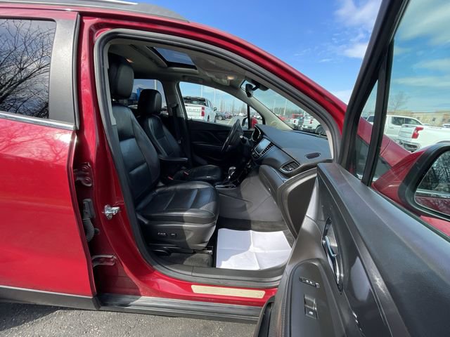 Certified 2018 Buick Encore Essence image 28