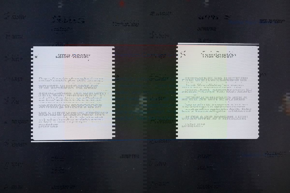 Used 2020 Tesla Model S Long Range Plus image 25