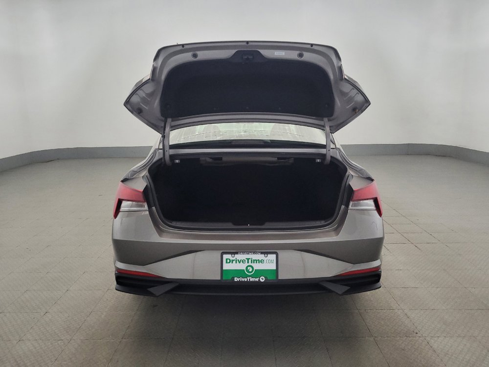 Used 2023 Hyundai Elantra SEL w/ Cargo Package FWD image 29