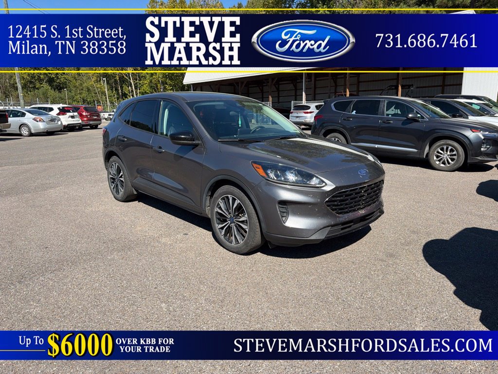 Used 2022 Ford Escape SE w/ SE Sport Appearance Package