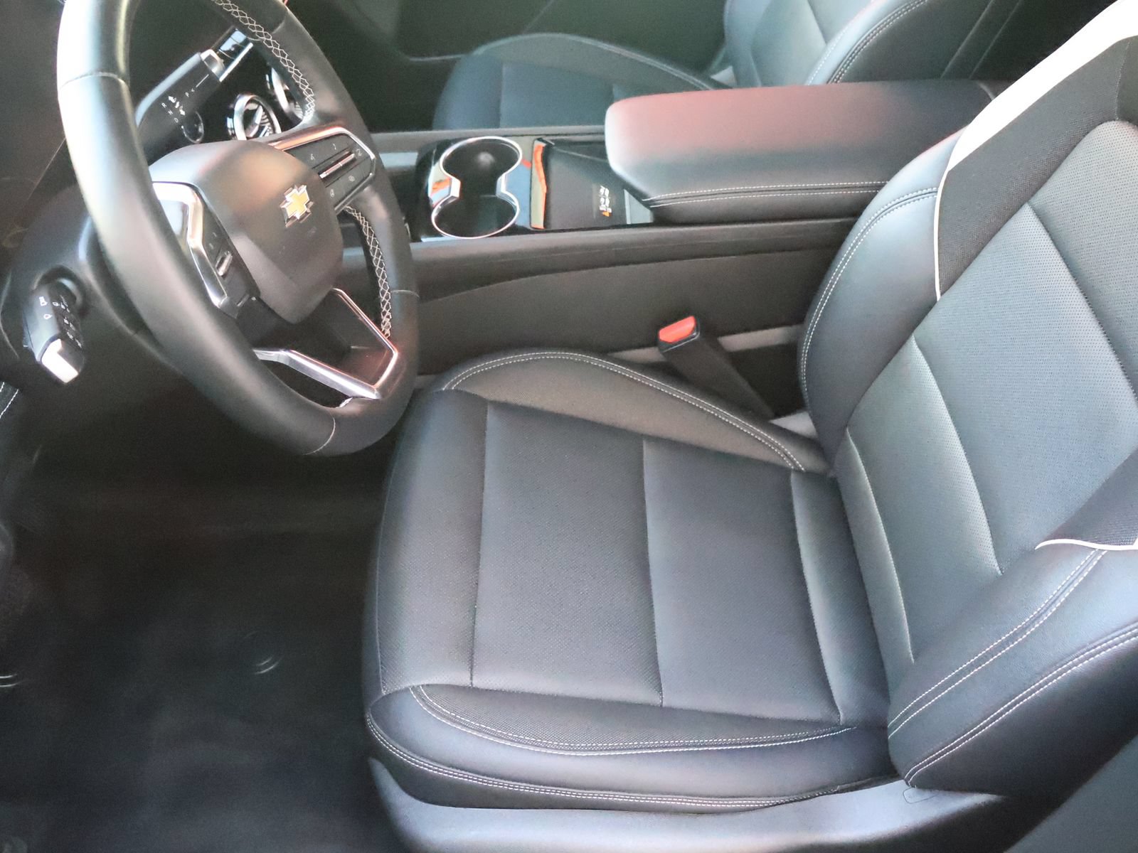 Used 2024 Chevrolet Blazer EV LT AWD/4WD image 27