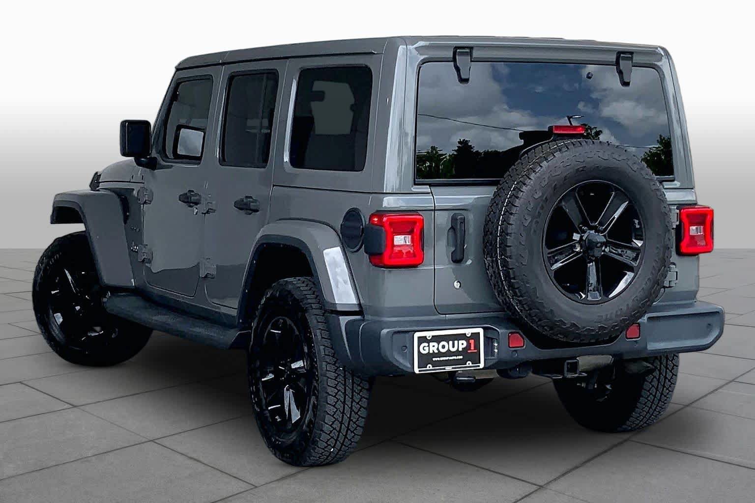 Used 2019 Jeep Wrangler Unlimited Sahara AWD/4WD image 12