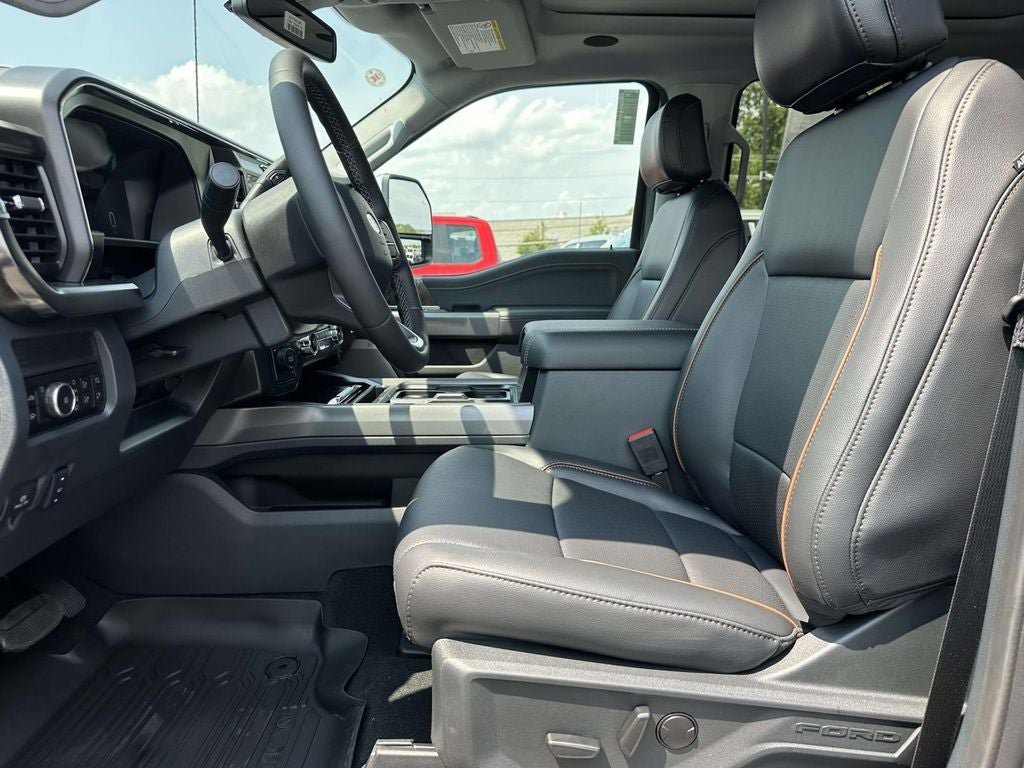 New 2026 Ford F350 4x4 Crew Cab DRW Super Duty image 10