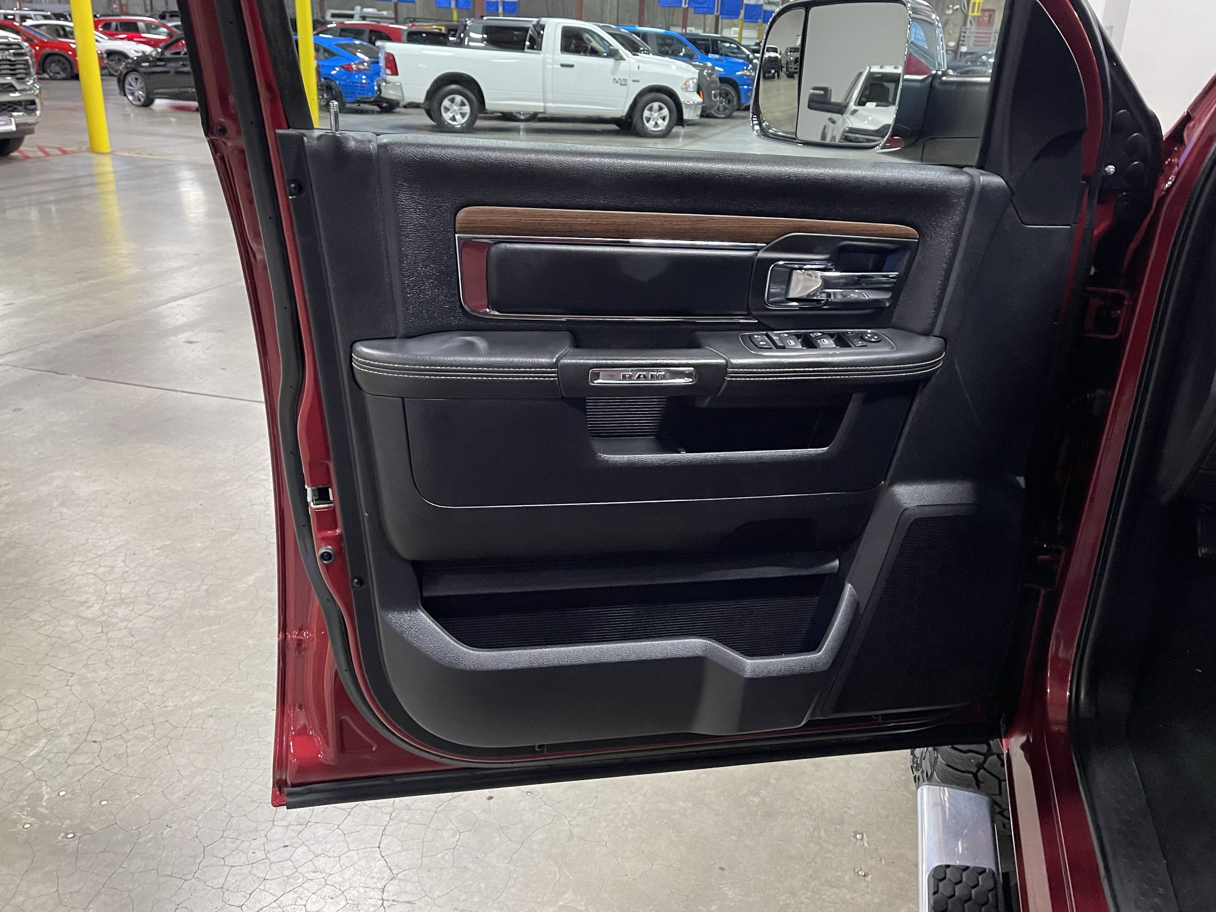 Used 2014 RAM 2500 Laramie AWD/4WD image 19