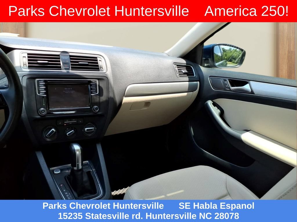 Used 2017 Volkswagen Jetta SE FWD image 23