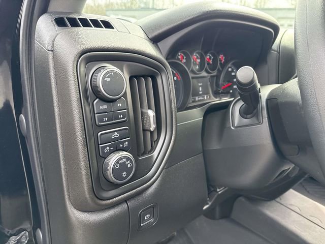 Used 2021 Chevrolet Silverado 1500 Custom Trail Boss AWD/4WD image 24