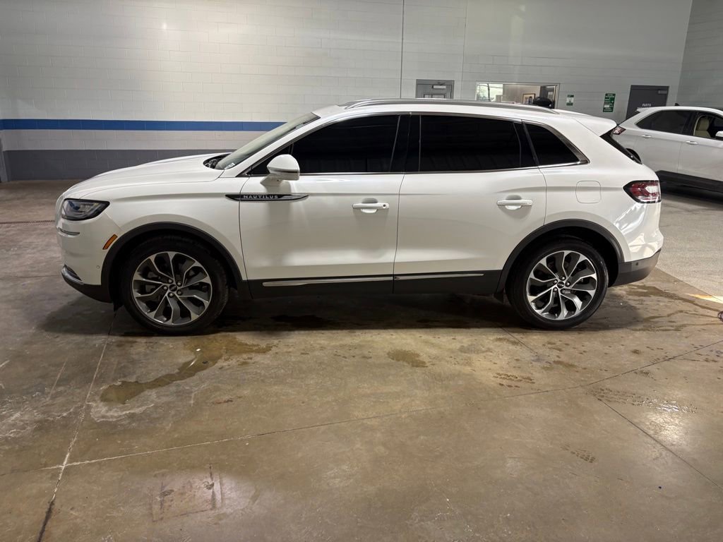 Used 2023 Lincoln Nautilus Reserve image 7