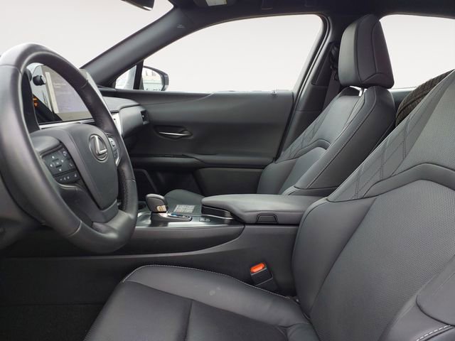 Used 2025 Lexus UX 300h AWD w/ Accessory Package (Z1) image 9