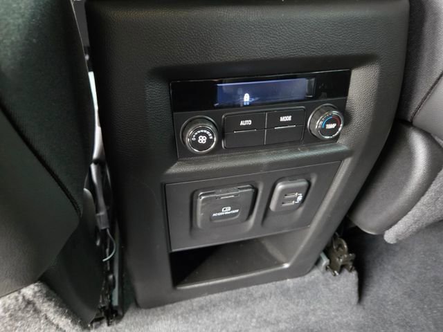 Certified 2023 Chevrolet Traverse LT w/ LT Premium Package FWD image 18