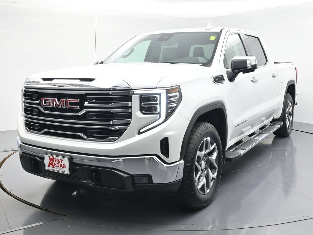 Used 2022 GMC Sierra 1500 SLT w/ SLT Convenience Package AWD/4WD image 3
