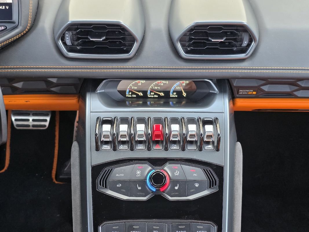 Used 2015 Lamborghini Huracan LP 610-4 image 15