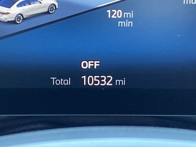 Certified 2025 BMW i5 eDrive40i w/ Premium Package image 26