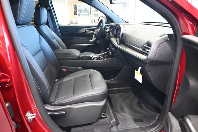 New 2027 Chevrolet Traverse LT w/ Driver Confidence Package FWD image 11