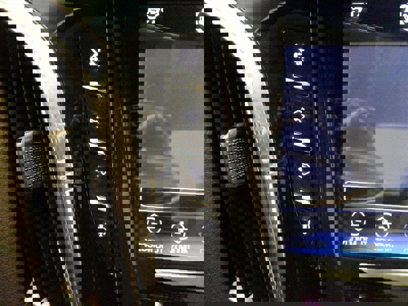 Used 2016 Cadillac Escalade Premium image 19