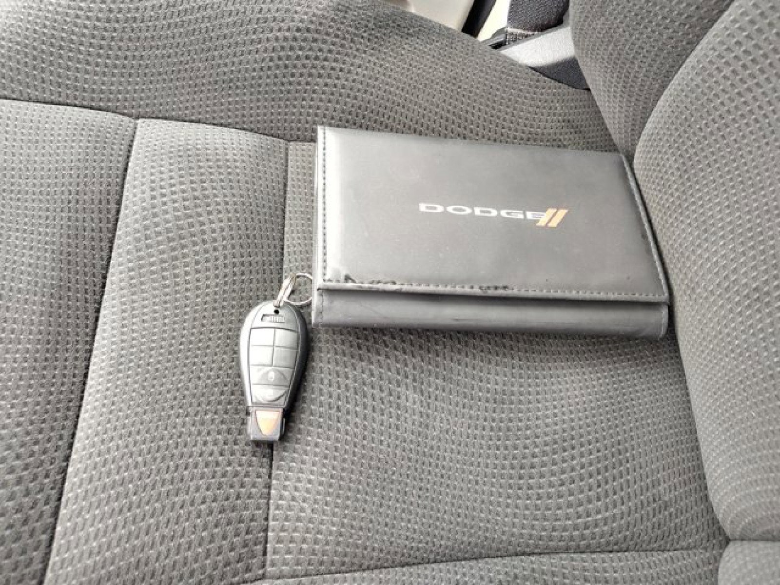 Used 2016 Dodge Grand Caravan SE image 19