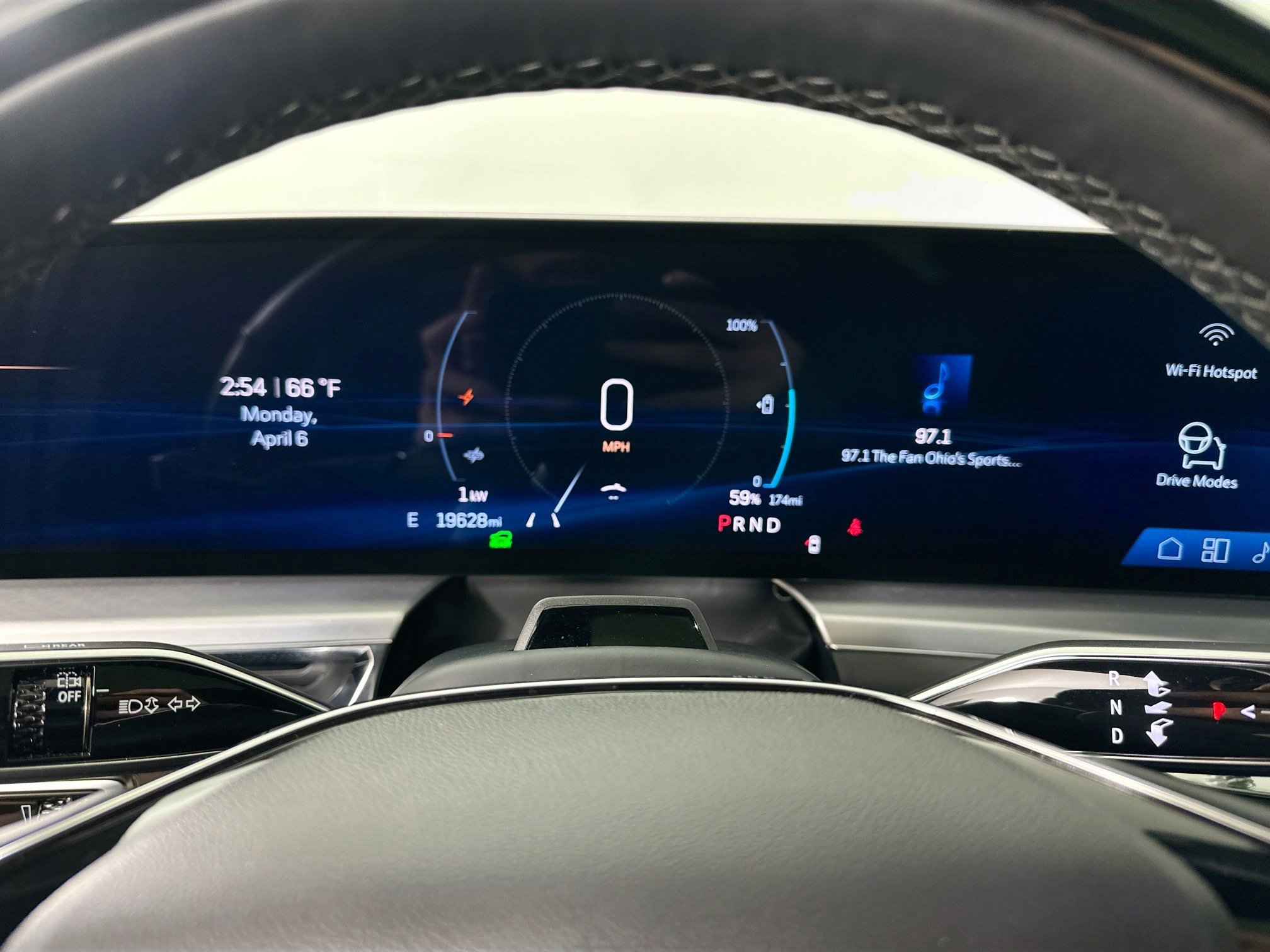 Used 2024 Cadillac Lyriq Luxury w/ LPO, Floor Liner Package image 20