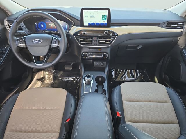 Used 2022 Ford Escape Titanium w/ Titanium Elite Package AWD/4WD image 8