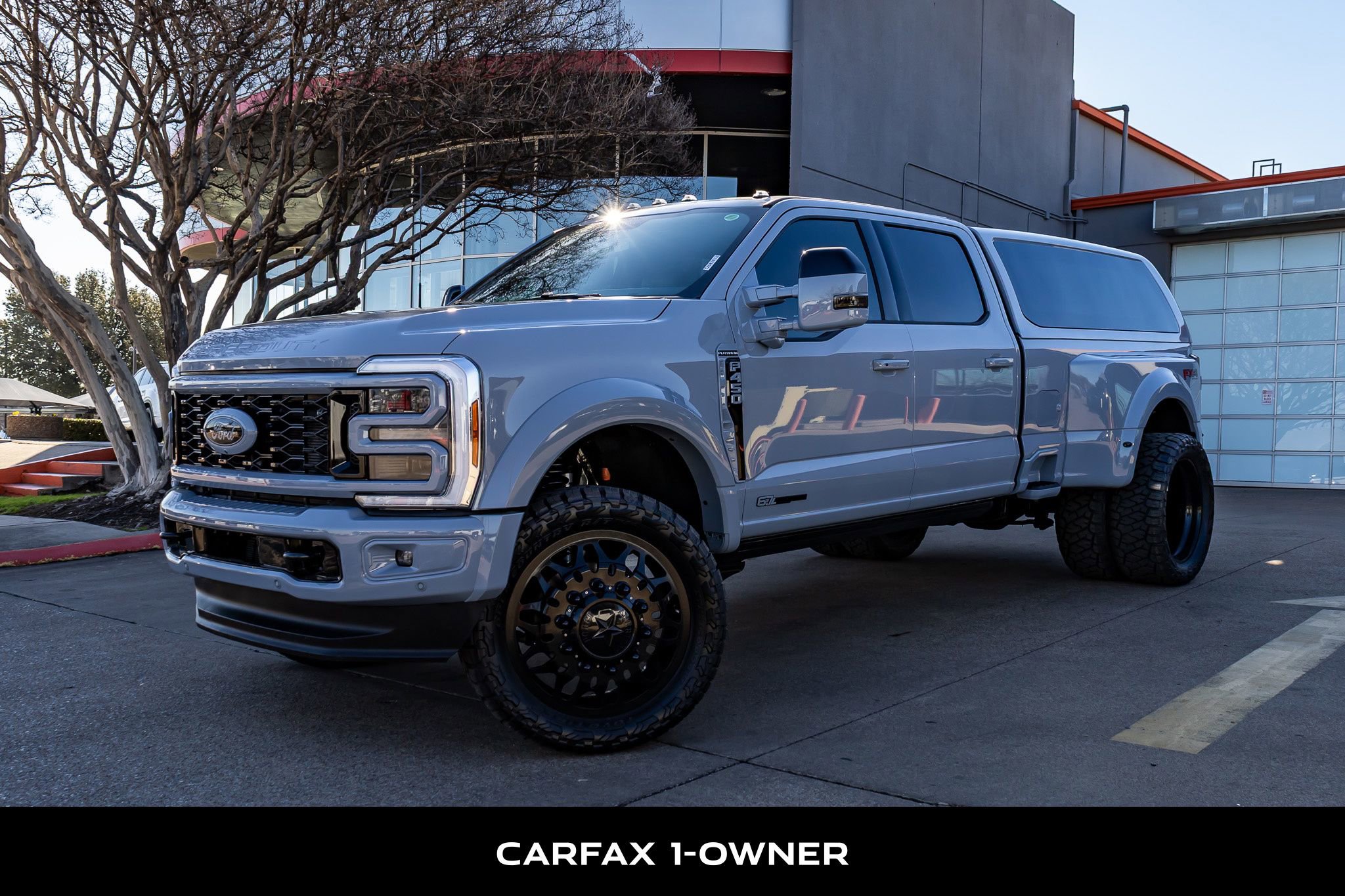 Used 2025 Ford F450 Platinum w/ FX4 Off-Road Package image 5