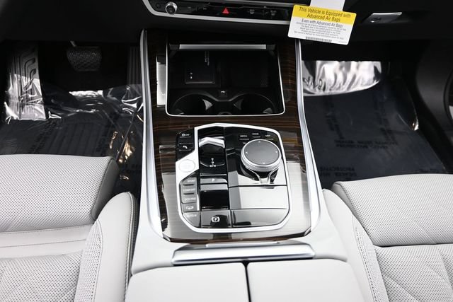 New 2026 BMW X5 xDrive40i w/ Premium Package AWD/4WD image 16